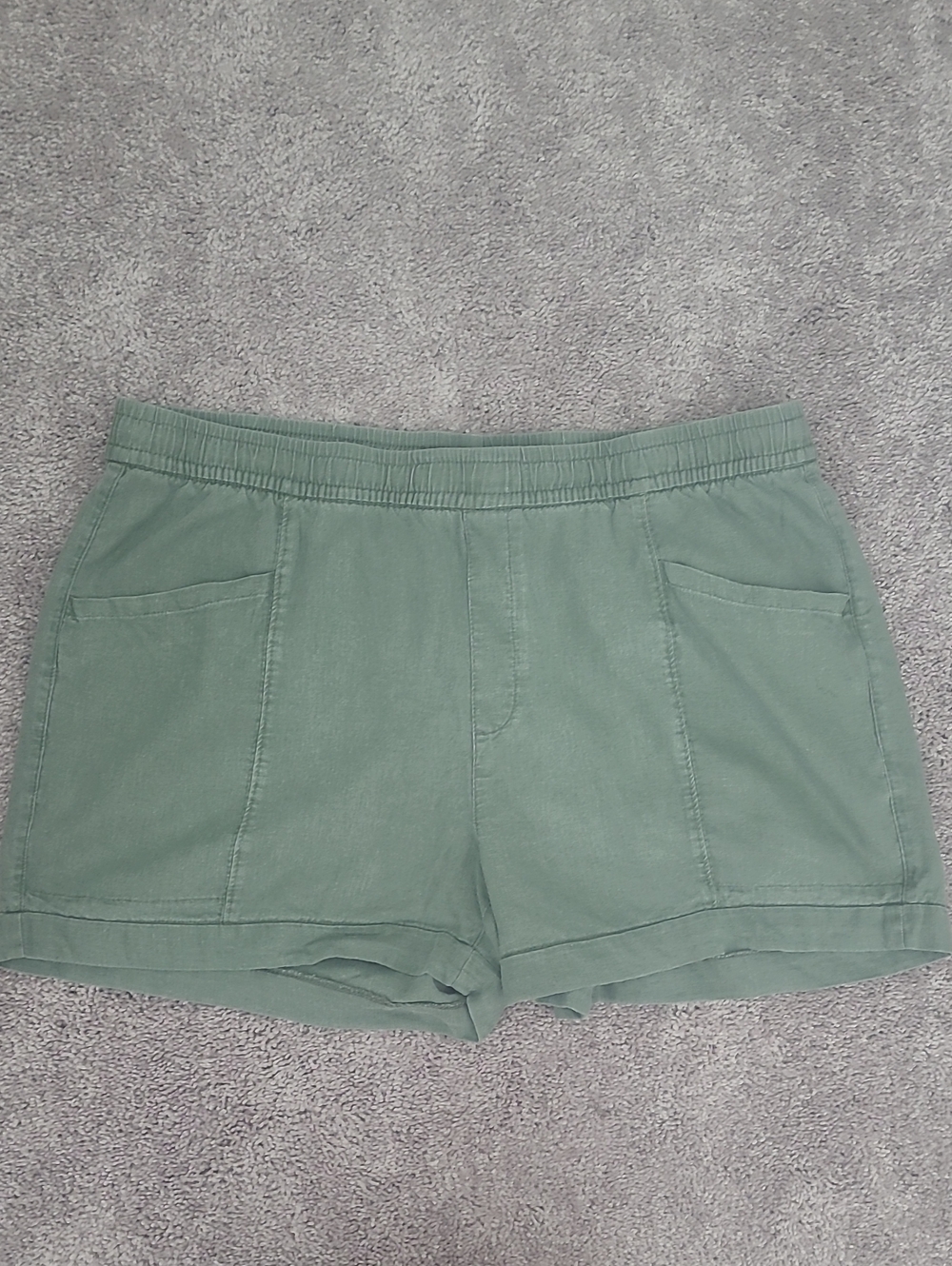 3.5 Inch Old Navy Linen Sage Green Elastic-Waist Casual Shorts